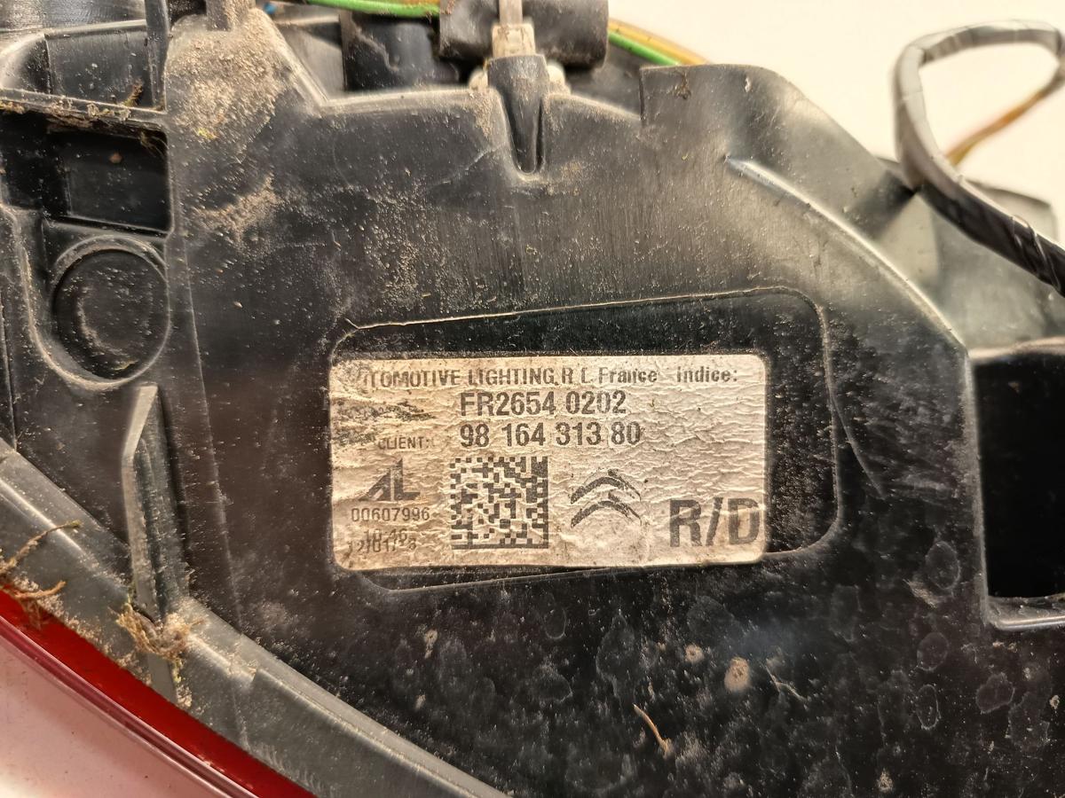 Citroen C4 II Picasso SpaceTourer Bj 2018 orig Rück-Schluss-Heckleuchte rechts