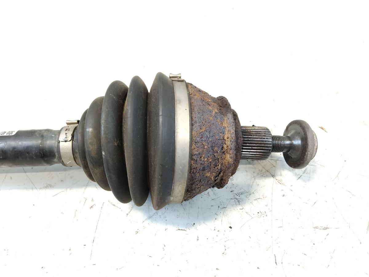 VW Phaeton Antriebswelle Gelenkwelle vorn rechts 4.2 4-Motion BJ2011 3D0407272E