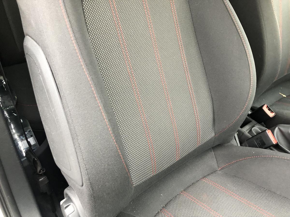 Opel Corsa D ab 2010 Sitz vorn rechts Beifahrersitz o Hzg 3t&uuml;rer Stoff Facelift