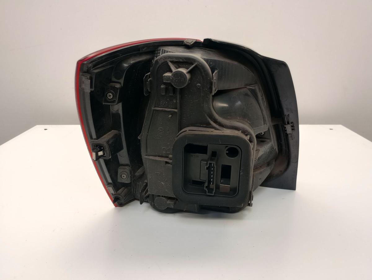 VW Polo V 6R original R&uuml;ckleuchte rechts Heck Schlusslicht Bj 2013