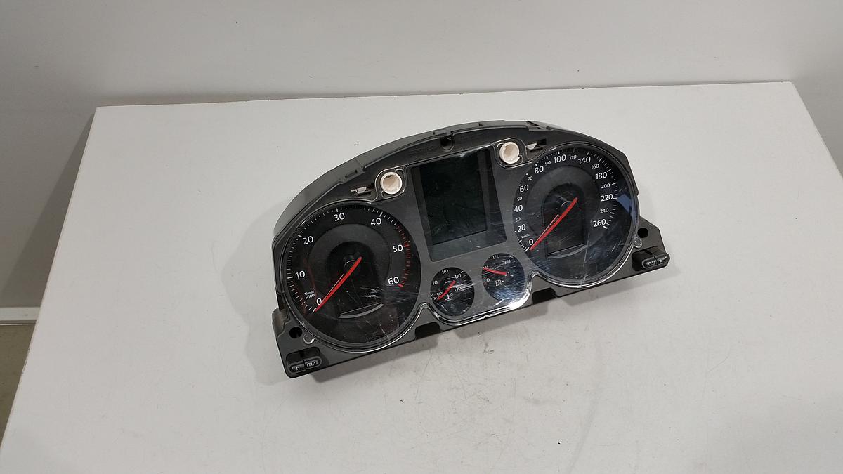 VW Passat 3C org Kombiinstrument Tacho 1968ccm TDI 103KW Bj 2006 3C0920871