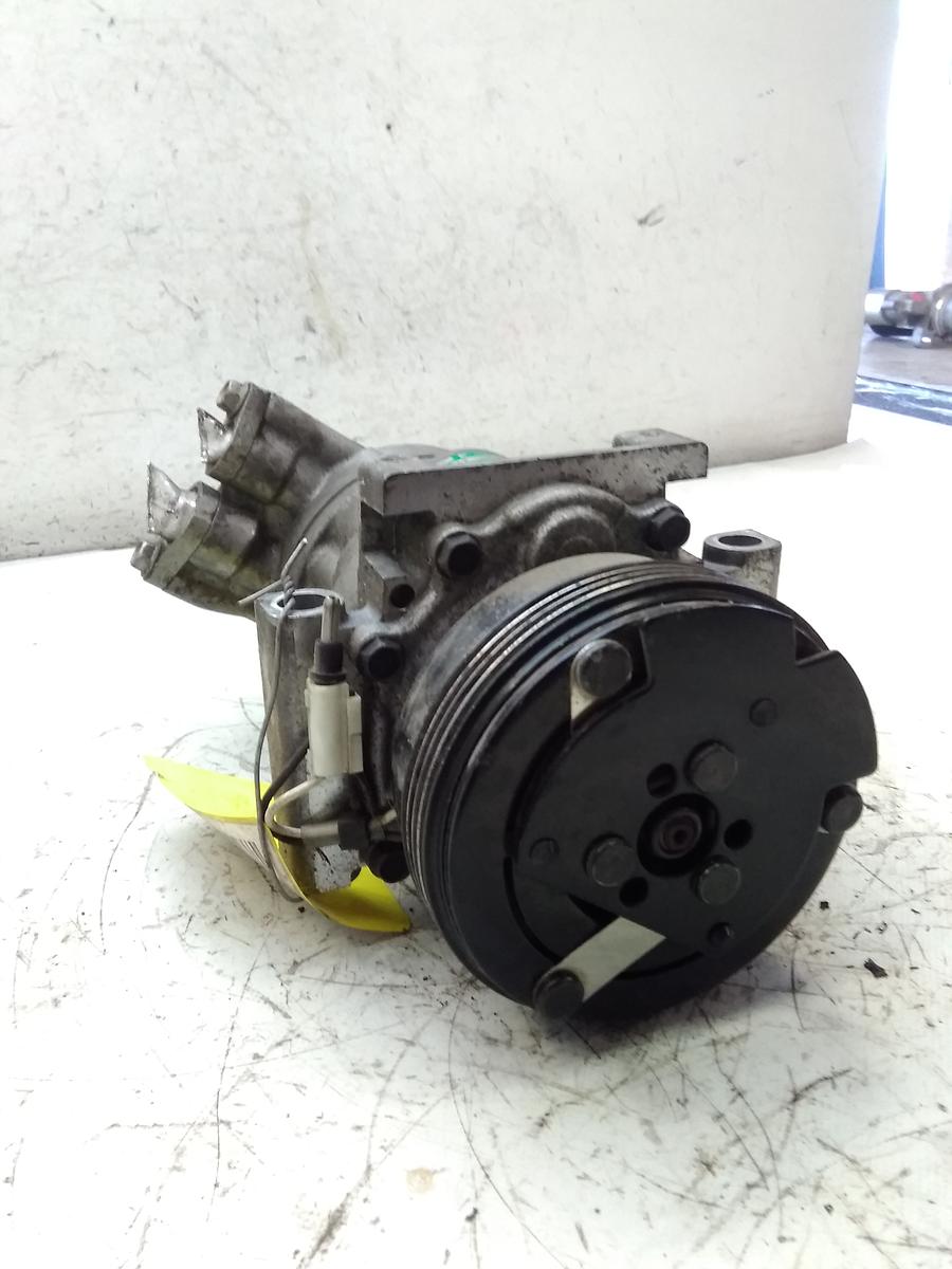 Renault Clio 2 original Klimakompressor 8200037058 BJ2003