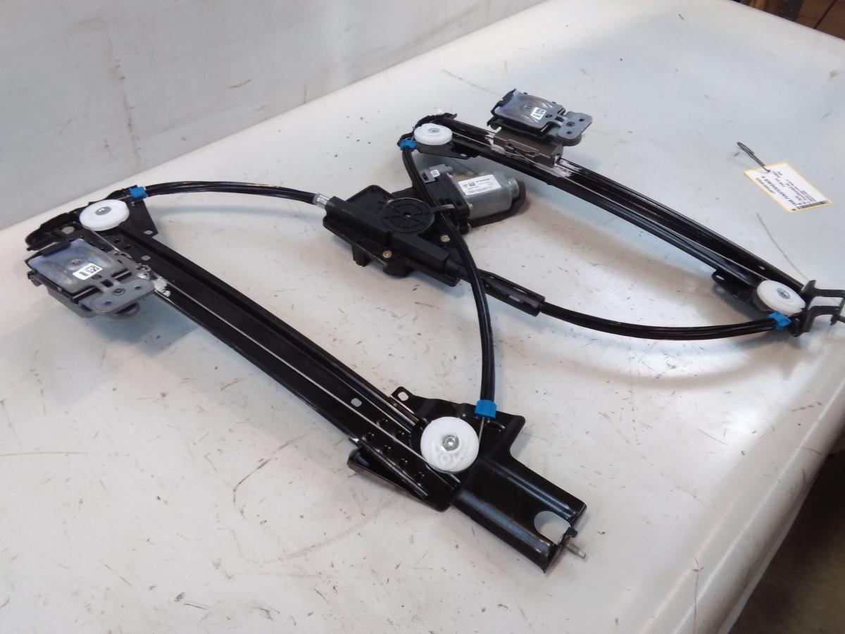 Tesla Model S Facelift original Fensterheber hinten rechts 1506040-00-F Bj.2023