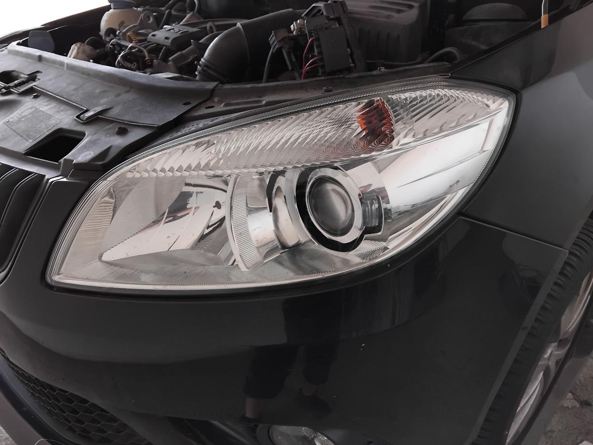 Skoda Fabia 2 5J Facelift original Scheinwerfer links Halogen Ellipsoid BJ2014