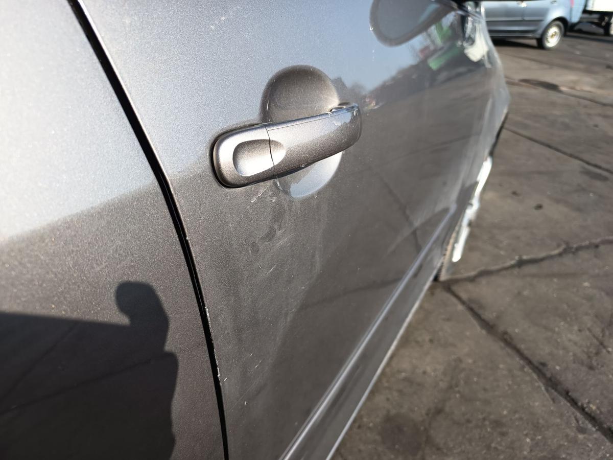 Golf Plus II original T&uuml;r vorn rechts Beifahrer A8X Kaschmirbraun Bj 2009