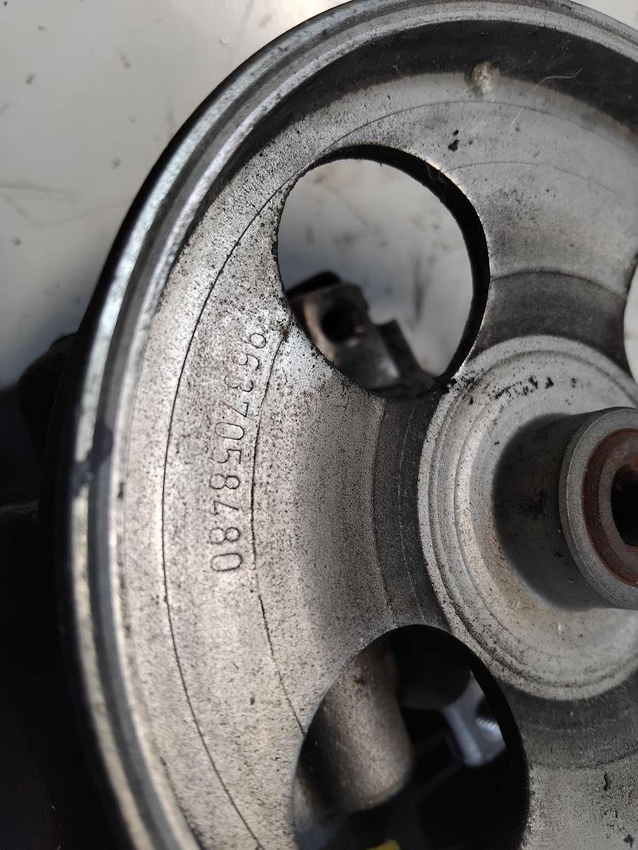 Peugeot 206 original Servopumpe 1.4 55kw KFW Bj.2008