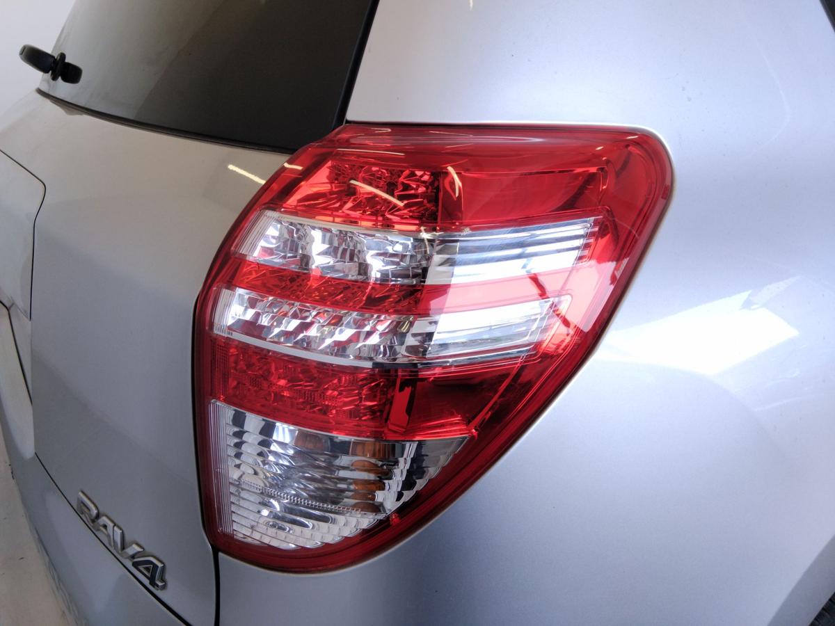 Toyota Rav4 3 Facelift original Rückleuchte Heckleuchte rechts BJ2010