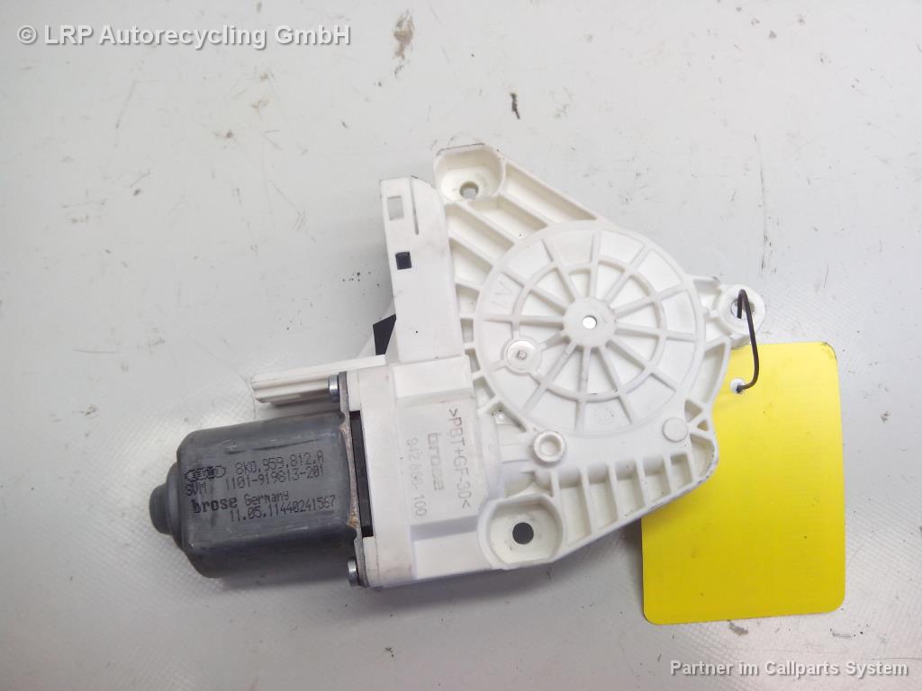 Audi A4 8K B8 Bj2011 original Fensterhebermotor hinten rechts 8K0959812A