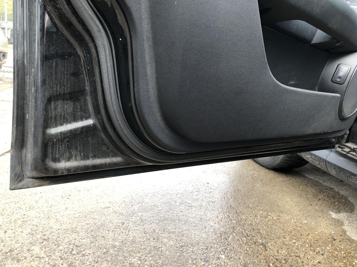 Mercedes C-Klasse W204 Mopf T&uuml;r vorn links Fahrert&uuml;r im Rohbau 040 Schwarz Uni