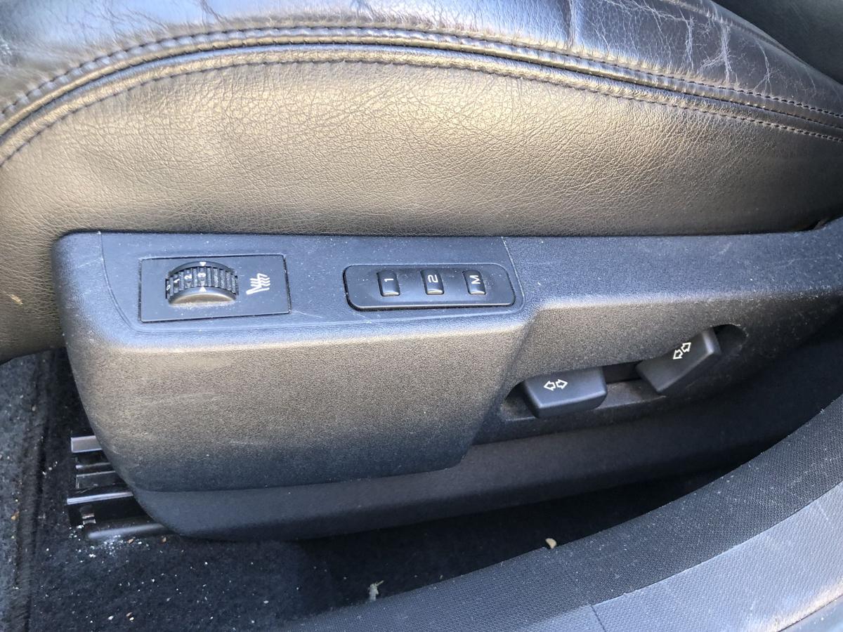 Citroen C4 Typ L Ledersitz vorn links Leder schwarz Vollelektrisch mit Memory