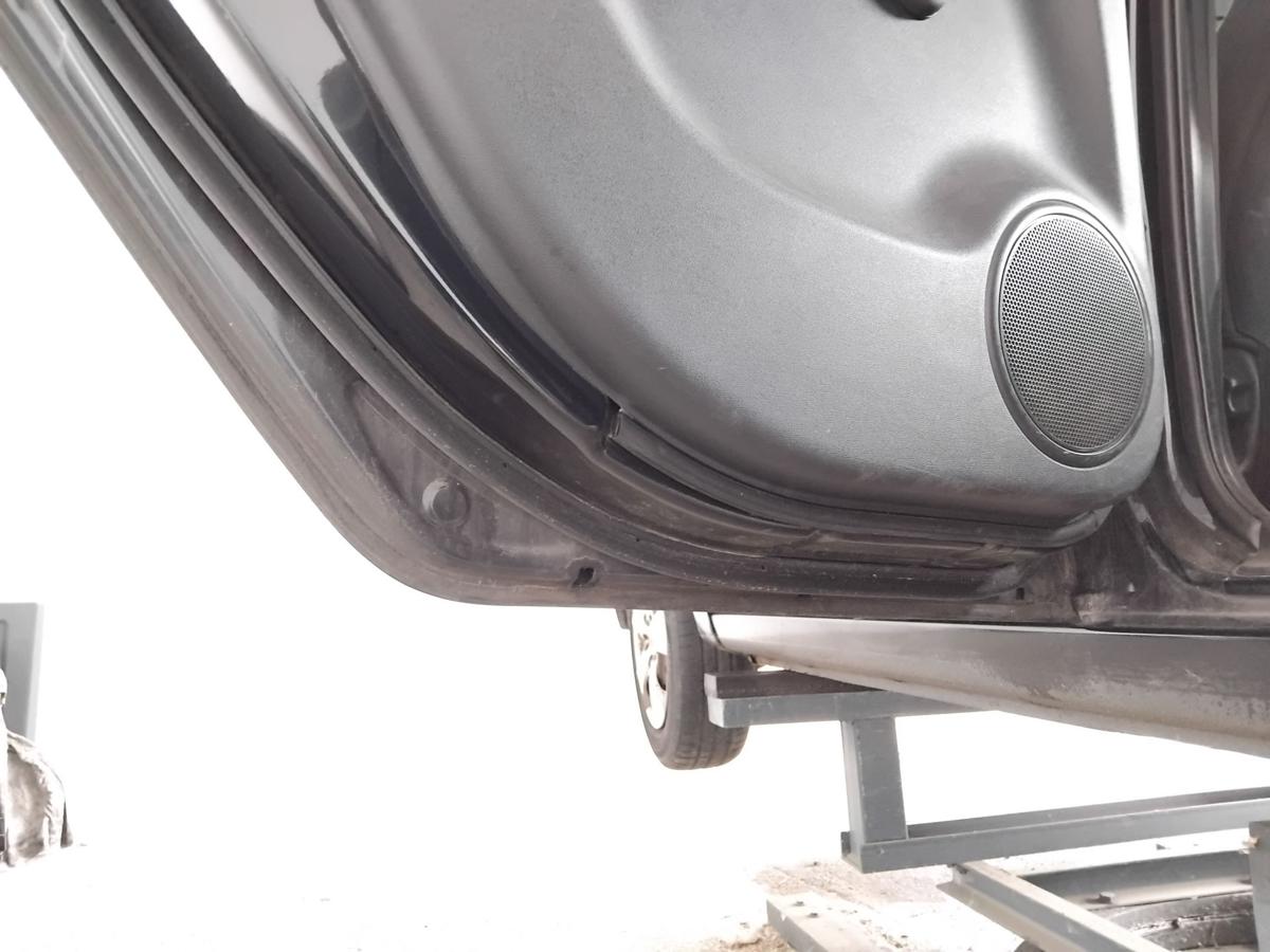 Hyundai i30 FD Tür hinten links 5-türig Fließheck BJ2010 9F Stone Black Perl.
