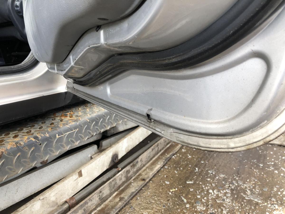 Ford Galaxy II WA6 original Tür hinten rechts Fond Kristallsilber Bj 2006