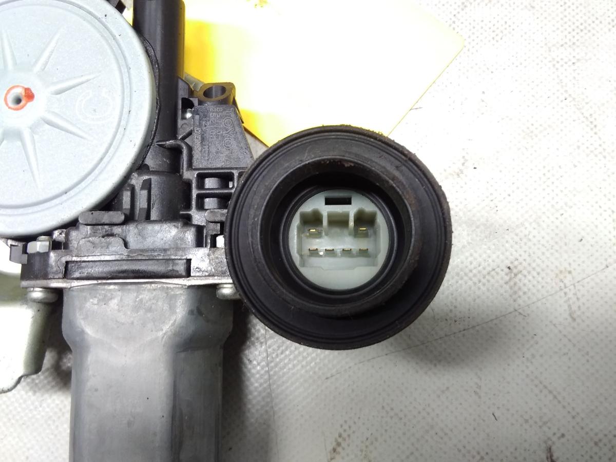 Toyota Rav4 Serie 3 orig. Fensterheber vorn rechts elektrisch BJ2010 mit Motor