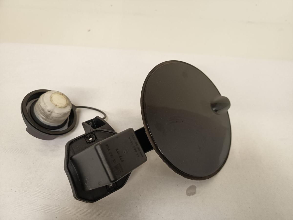 Opel Corsa D orig Tankklappe mit Tankdeckel 2HU Saphirschwarz Metallic Bj 2007