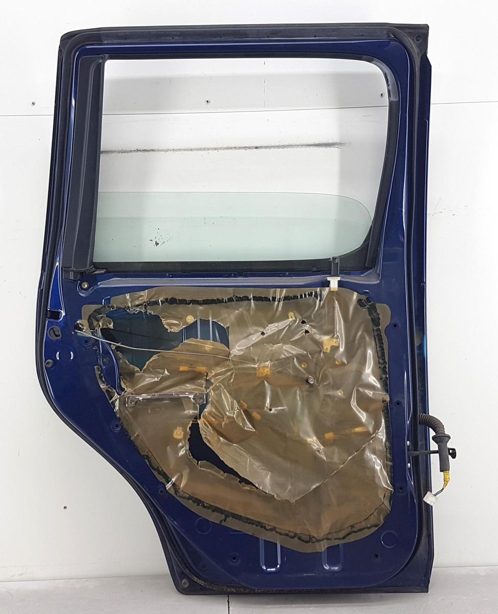 Toyota Yaris Verso Tür hinten links in blaumet Bj2004