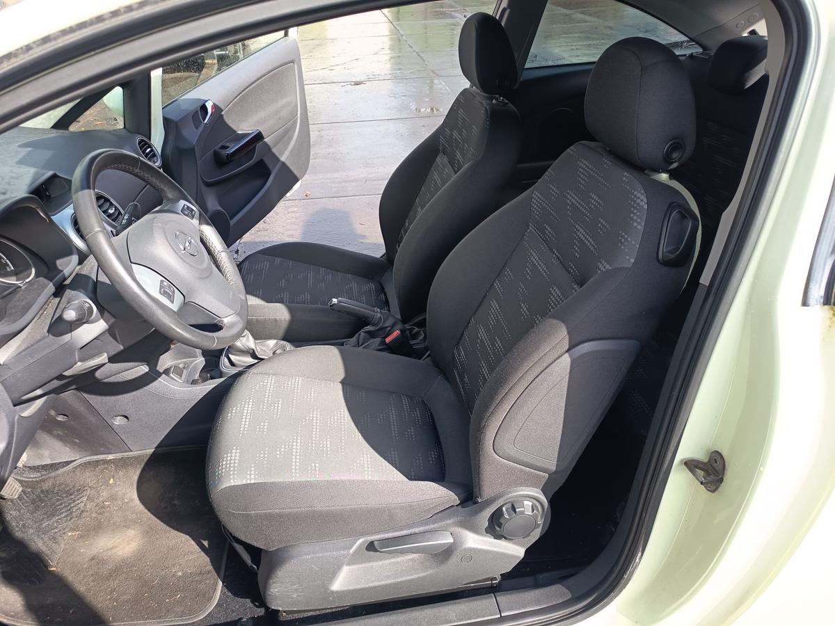 Opel Corsa D 3t&uuml;rer original Fahrersitz vorn links Stoff Sitzheizung Bj 2012