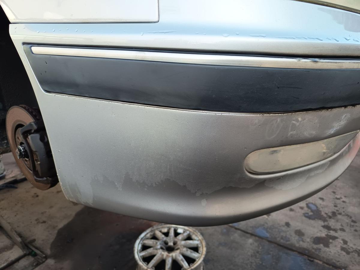 Peugeot 406 original Sto&szlig;stange F&auml;nger vorn Front EYC Quartzgrau Bj 2003