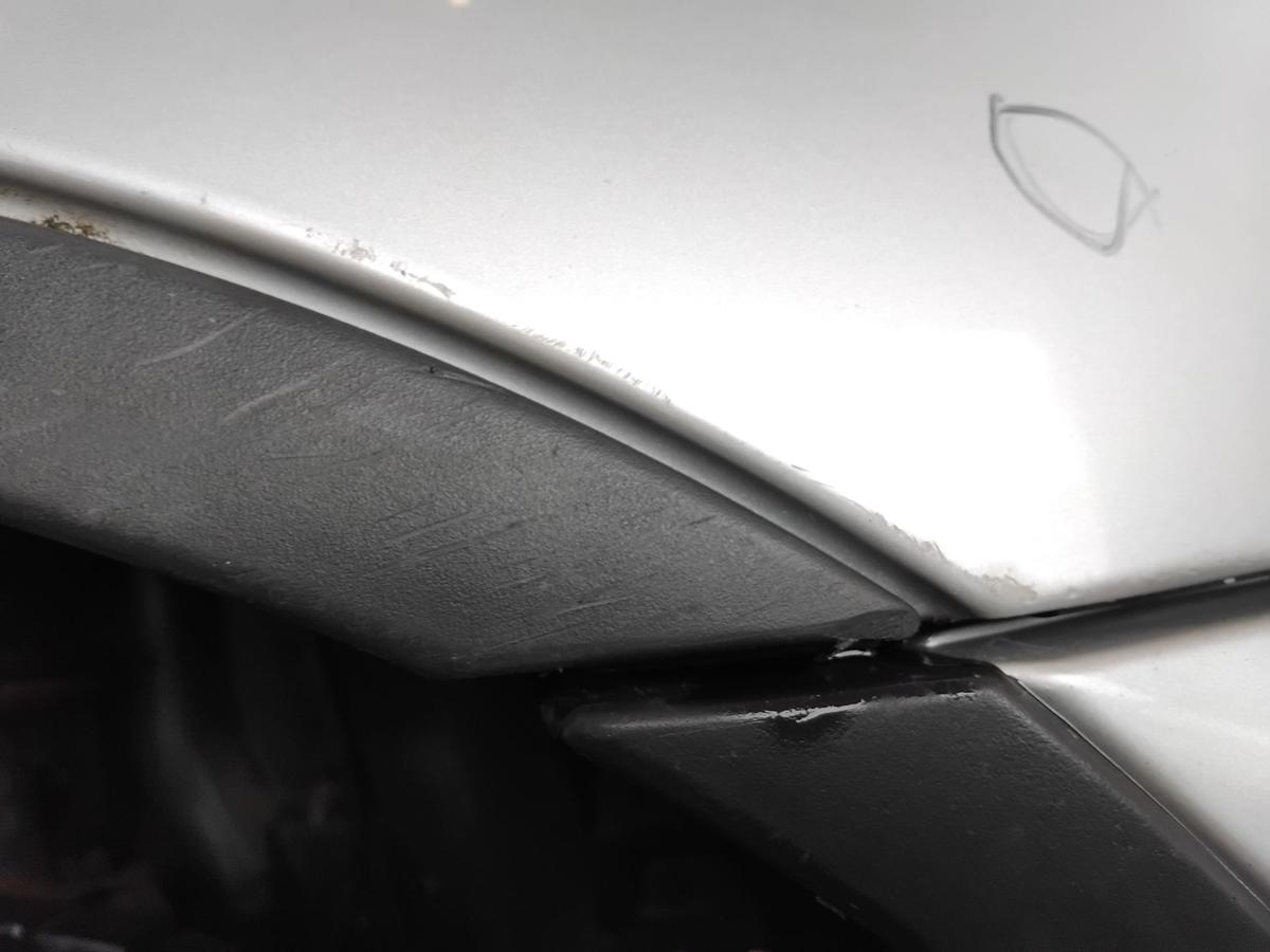 BMW X5 E53 original Kotfl&uuml;gel vorn rechts titansilbermetallic 354/7 BJ2000