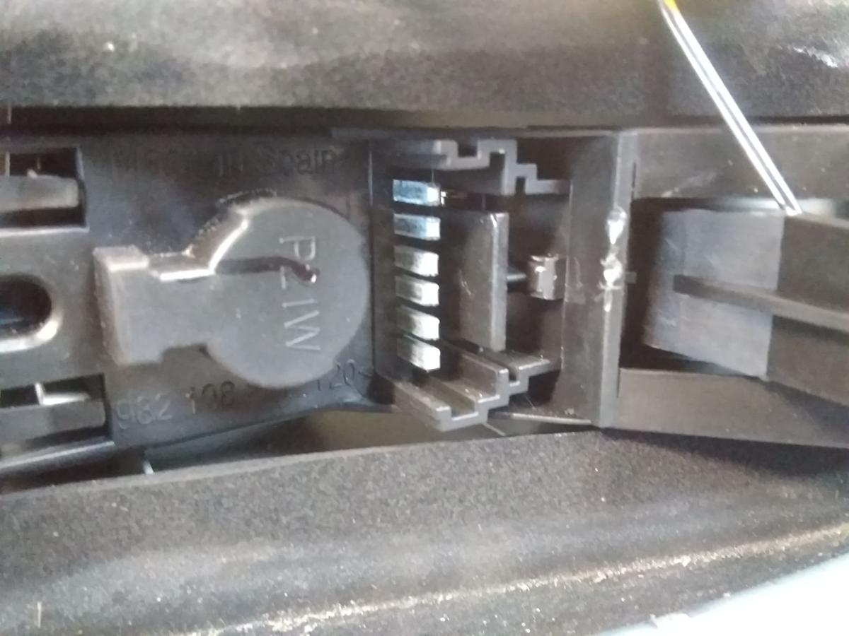 Renault Megane 2 Kombi orig R&uuml;ckleuchte Schlussleuchte links Facelift BJ2009