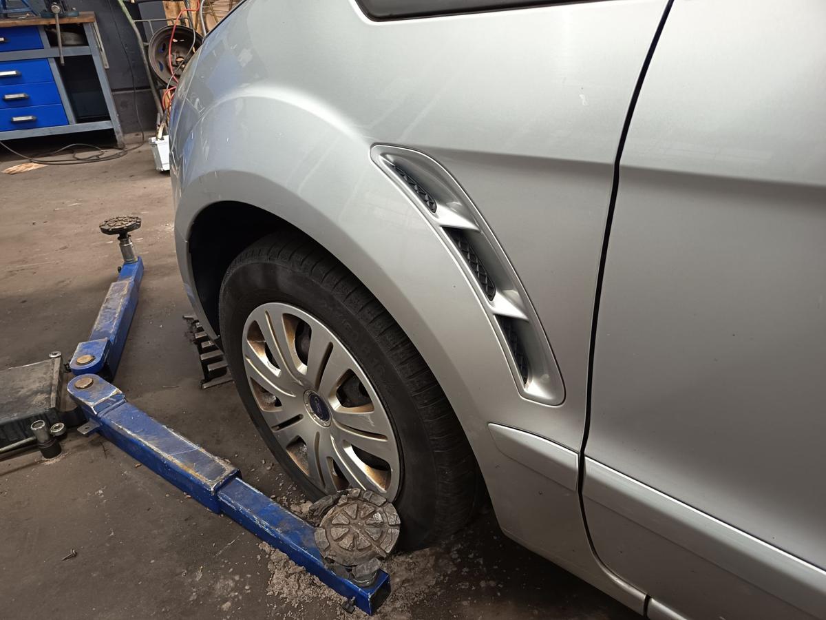 Ford S-Max 1 original Kotflügel links Fahrerseite Polarsilber Bj 2009