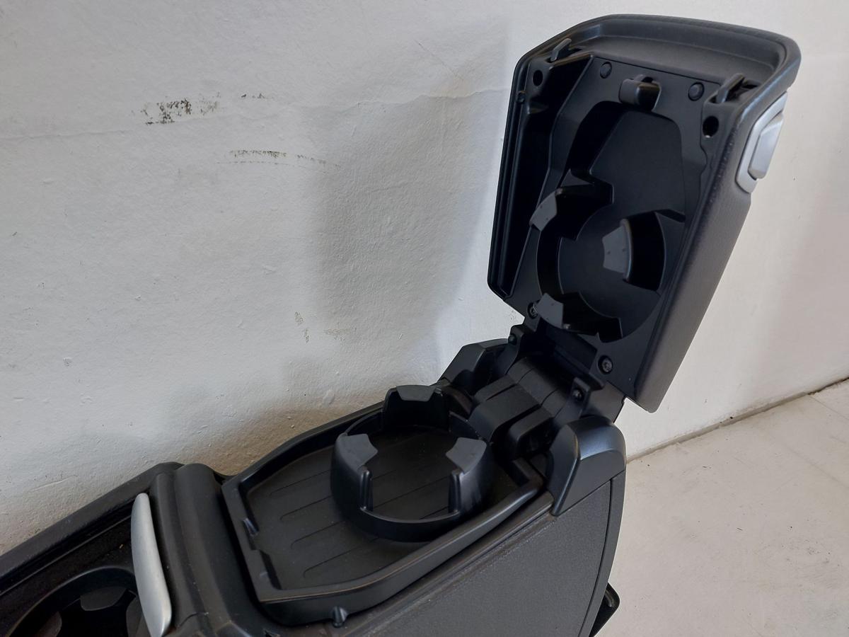 Volvo V70 S Mittelarmlehne vorn Mitteltunnelverkleidung Armlehne vorn OEM