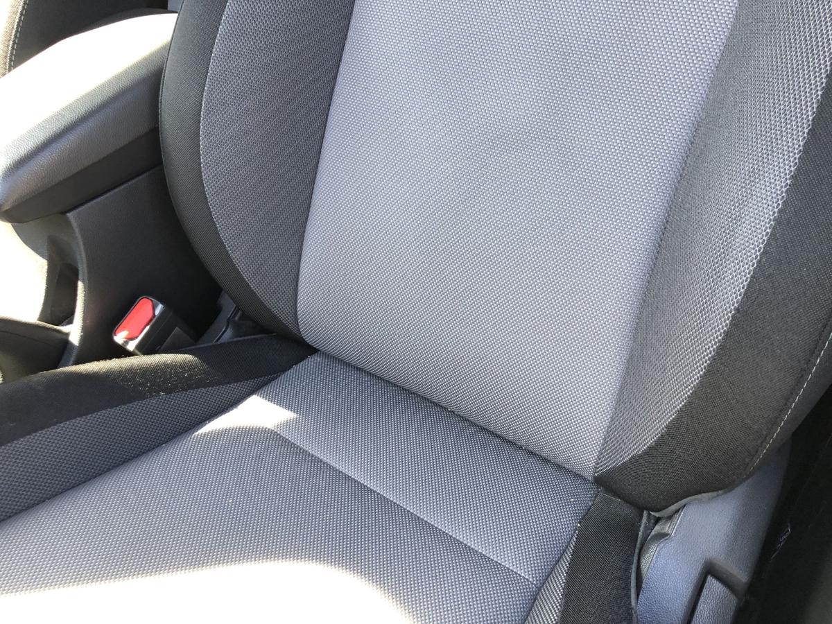 Hyundai i20 GB Sitz vorn links Fahrersitz nur f&uuml;r 5 t&uuml;rer Stoffsitz mit Heizung