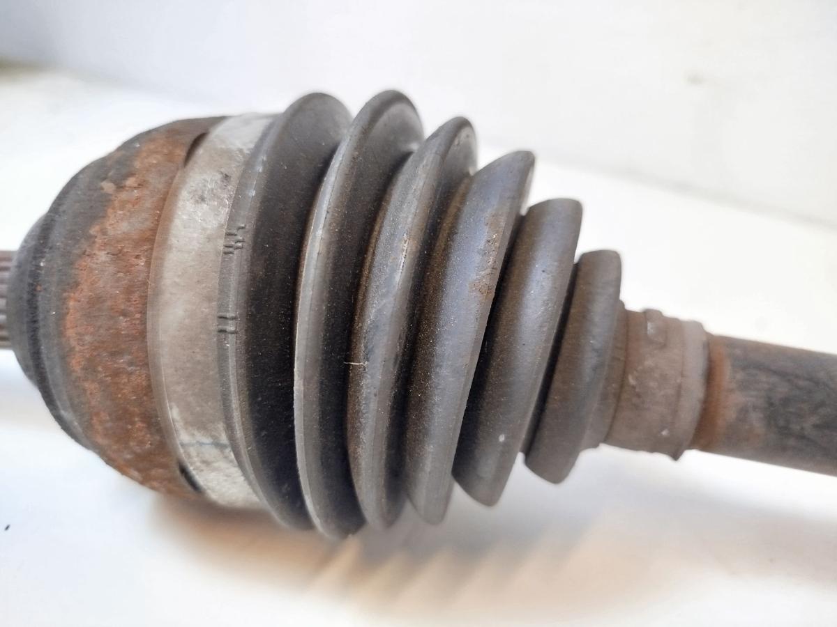 Nissan Micra K14 Antriebswelle vorn rechts Gelenkwelle vom Schaltgetriebe 5Gang