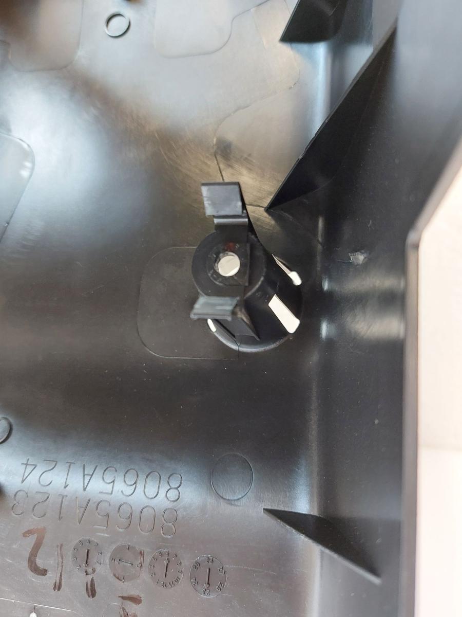 Mitsubishi Eclipse Cross GK0 ab21 Lenks&auml;ulenverkleidung Verkleidung Lenks&auml;ule