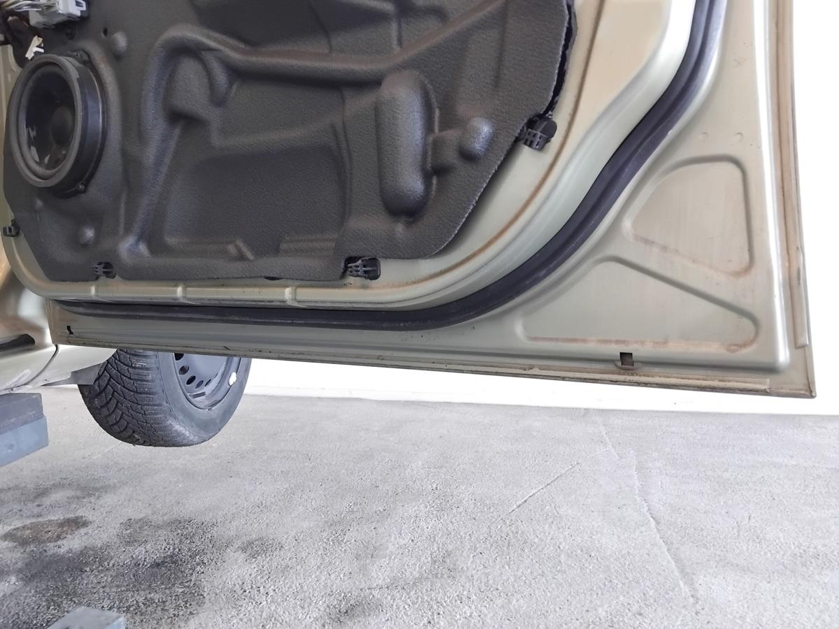 Ford Mondeo 4 BA7 T&uuml;r vorn rechts Beifahrert&uuml;r Champagnermetallic BJ2007