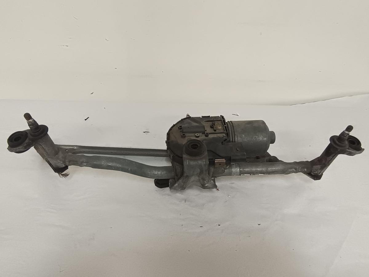 VW Caddy 2K original Wischermotor vorn mit Gestänge 1T1955023A Bj 2010