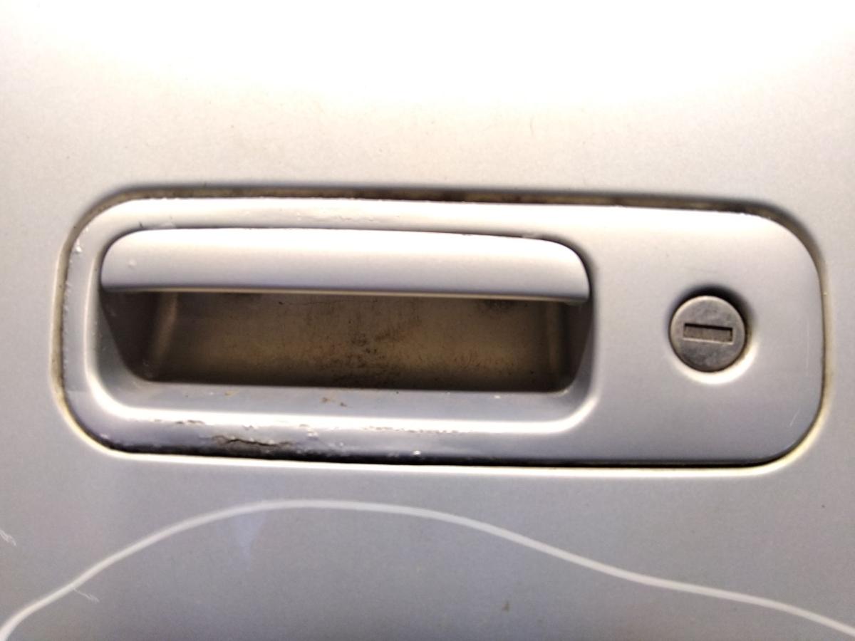 VW Golf 4 1J Flie&szlig;heck Heckklappe satinsilber LB7Z mit Heckscheibe BJ1997