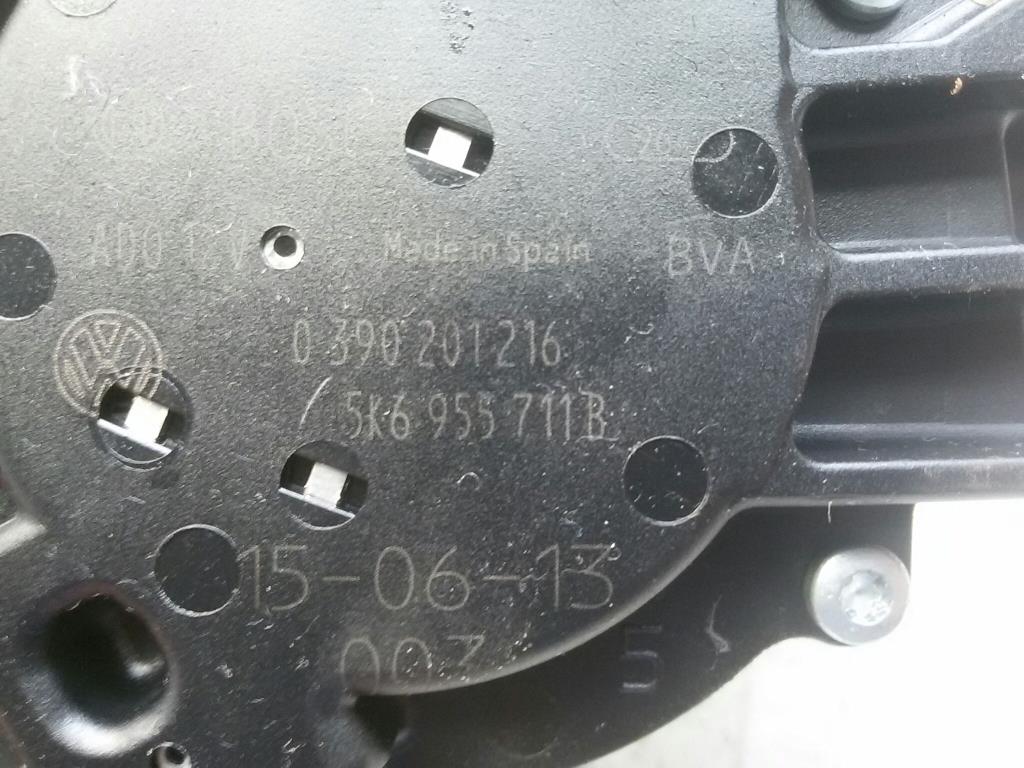 VW Sharan 7N original Heckwischermotor 5K6955711B 0390201216 BOSCH BJ2015