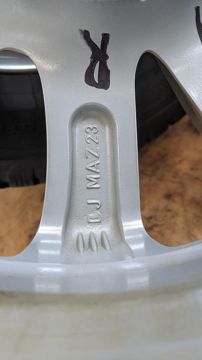 Mazda CX 3 DK Satz Alufelgen Leichtmetallfelgen 6,5JX16FH ET50 DD2FV3810