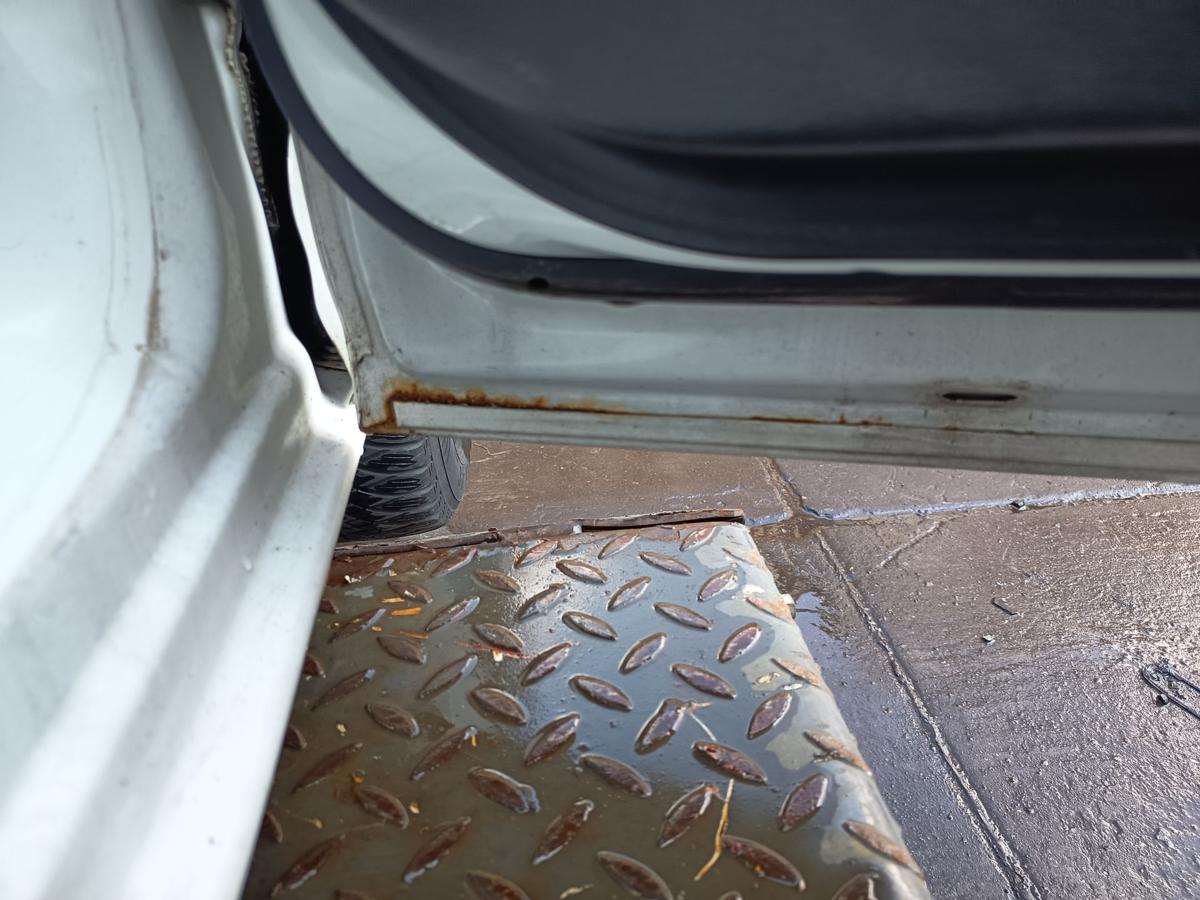 Opel Astra J original T&uuml;r vorn rechts Beifahrer Rohbau Z40R Schneewei&szlig; Bj 2013