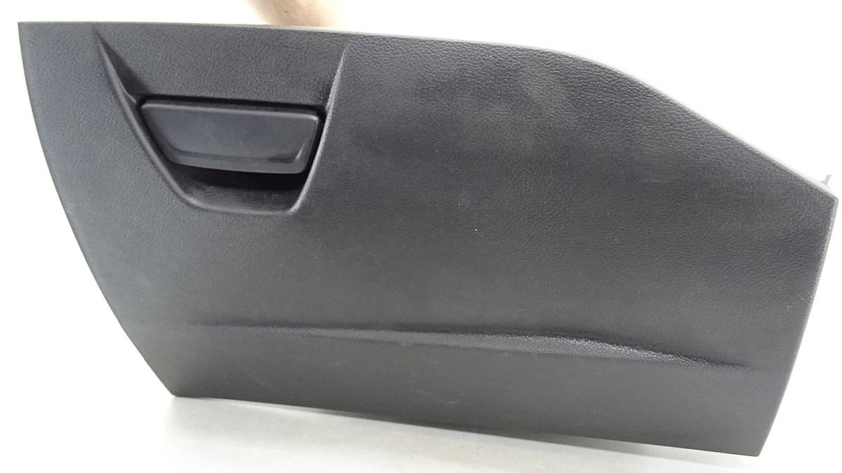 Ford Focus Handschuhfach in schwarz Bj2012 BM51A06044