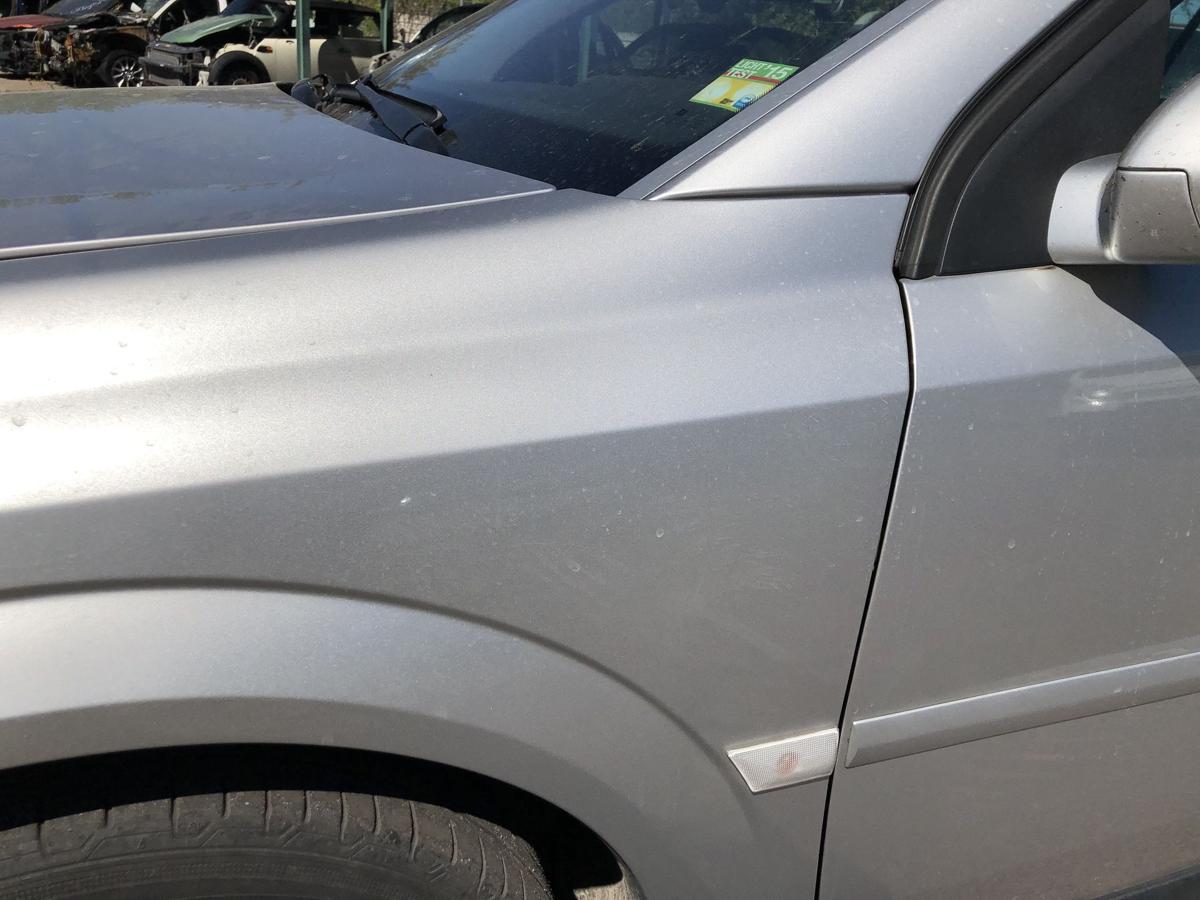 Opel Vectra C Caravan ab 05 Kotfl&uuml;gel vorn links Fahrerseite 2AU Silber