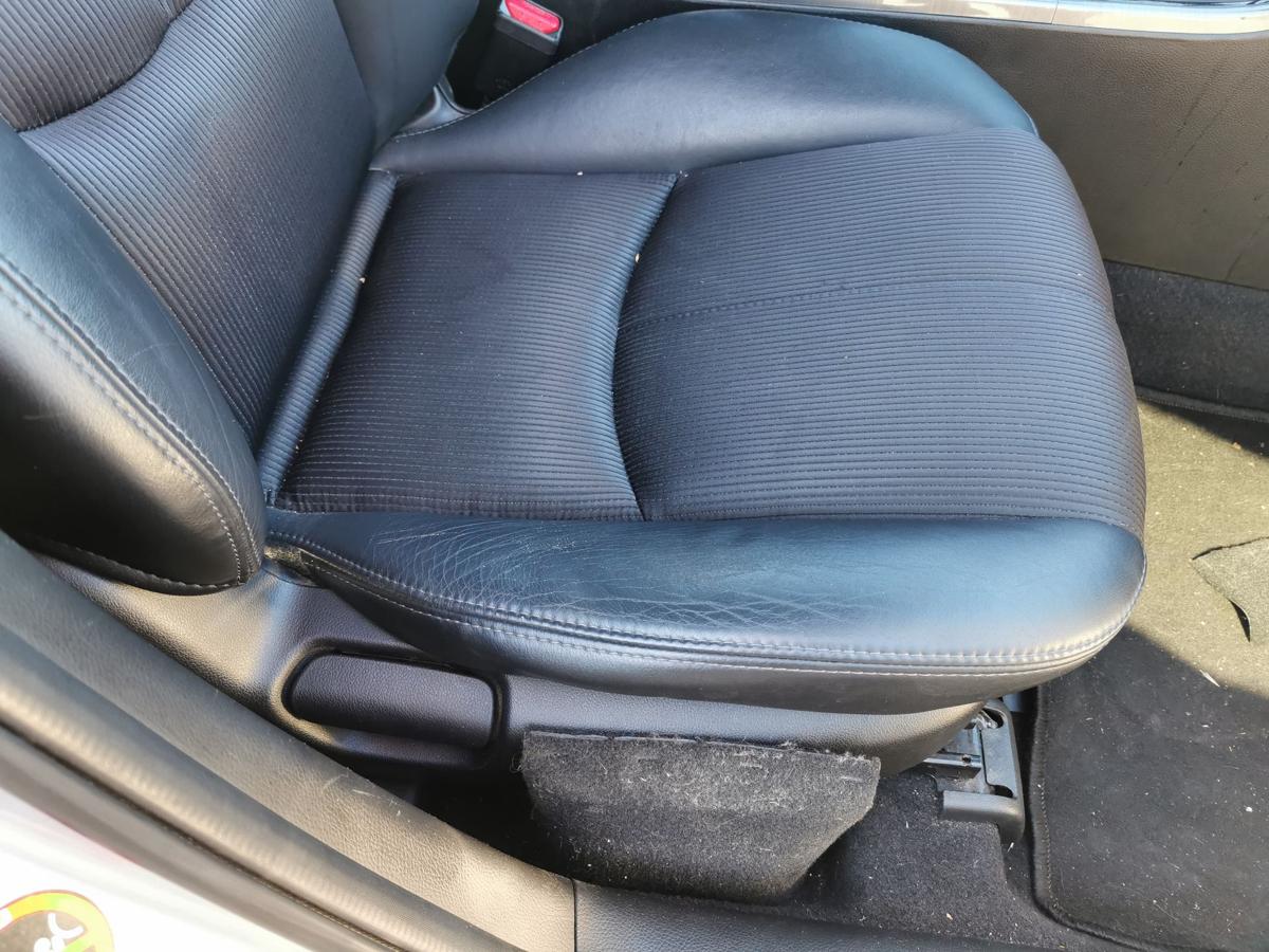 Mazda 6 GH Beifahrersitz Sitz Autositz vorn rechts Stoff Leder TEXT