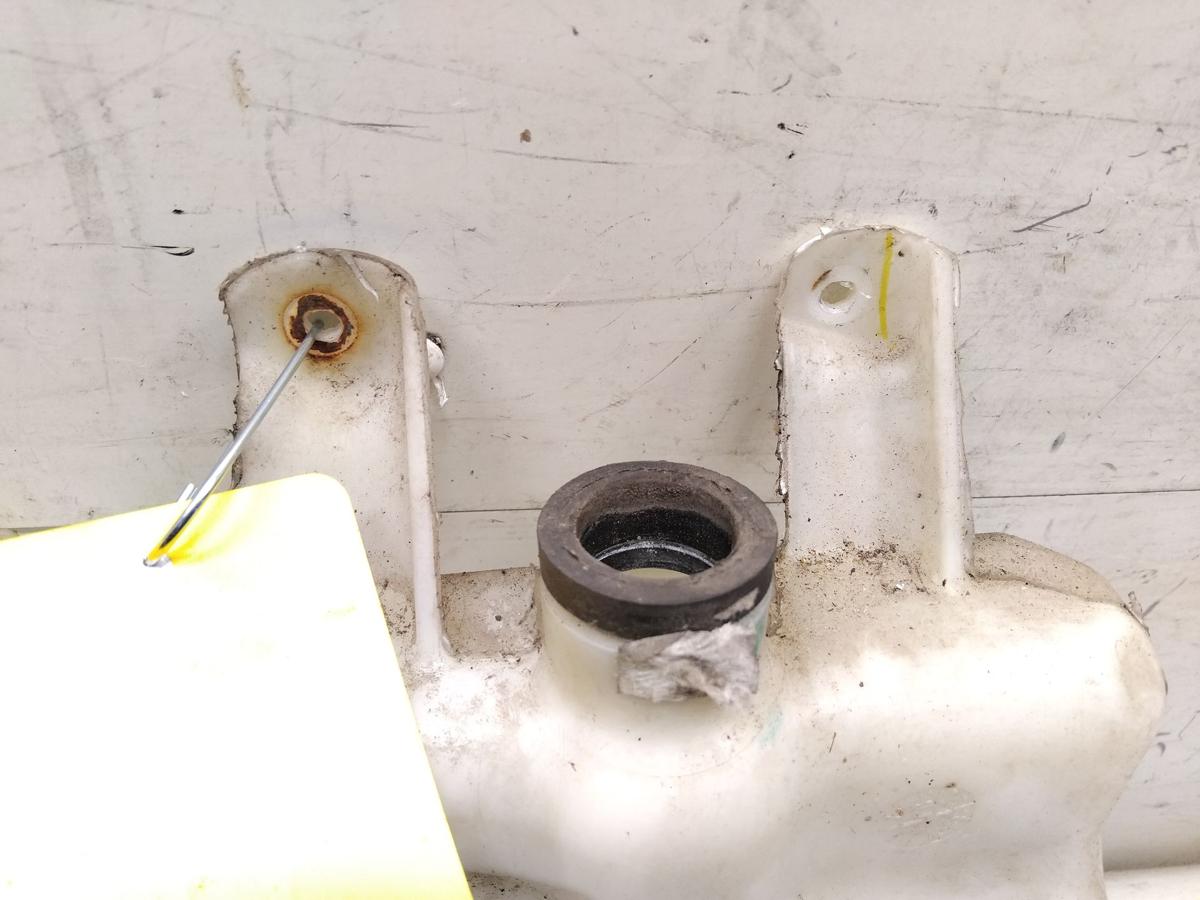 Nissan Micra K12 original Scheibenwaschbeh&auml;lter mit Pumpe Bj.2006