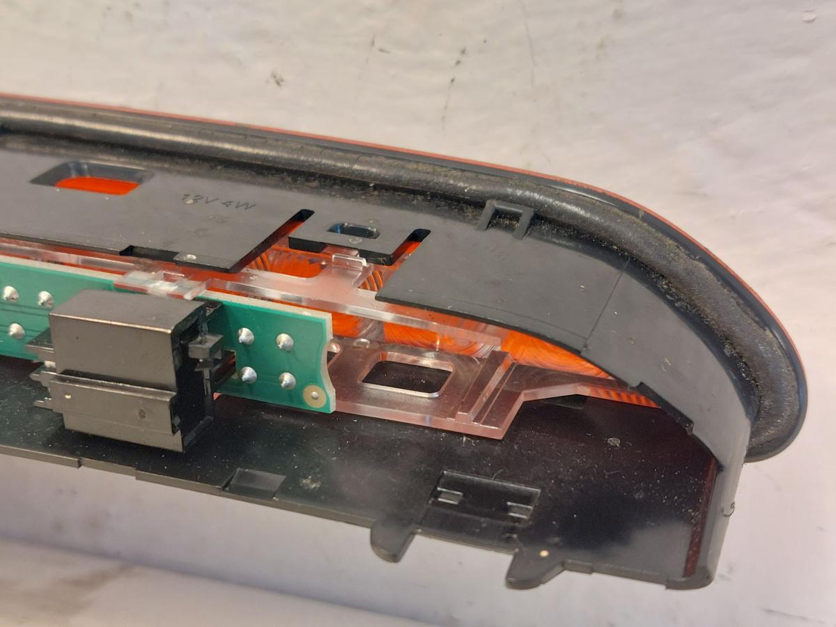 VW Golf Sportsvan AUV ab17 Zusatzbremsleuchte 3. Bremslicht OEM