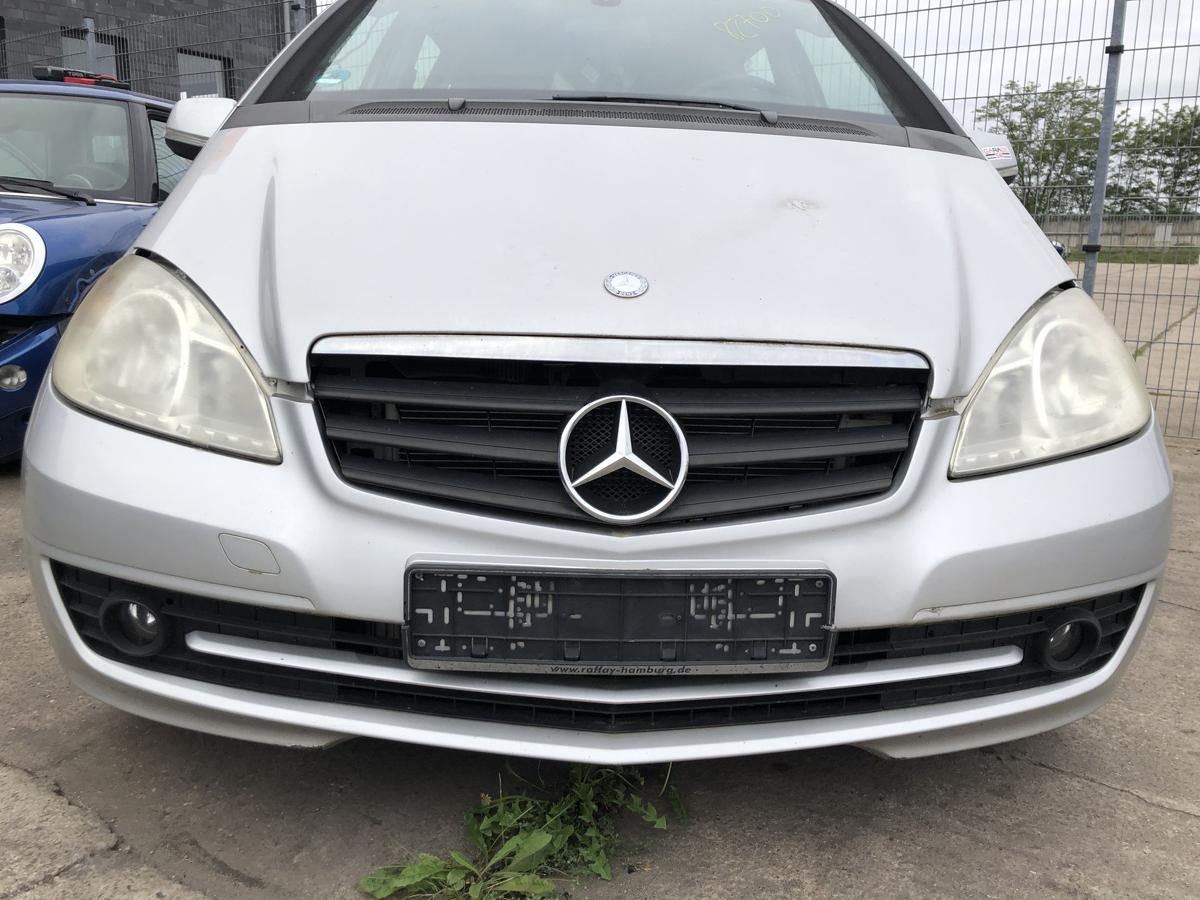 Mercedes A-Klasse W169 Sto&szlig;f&auml;nger vorn Frontsch&uuml;rze Mopf mit Nebel 761 siber