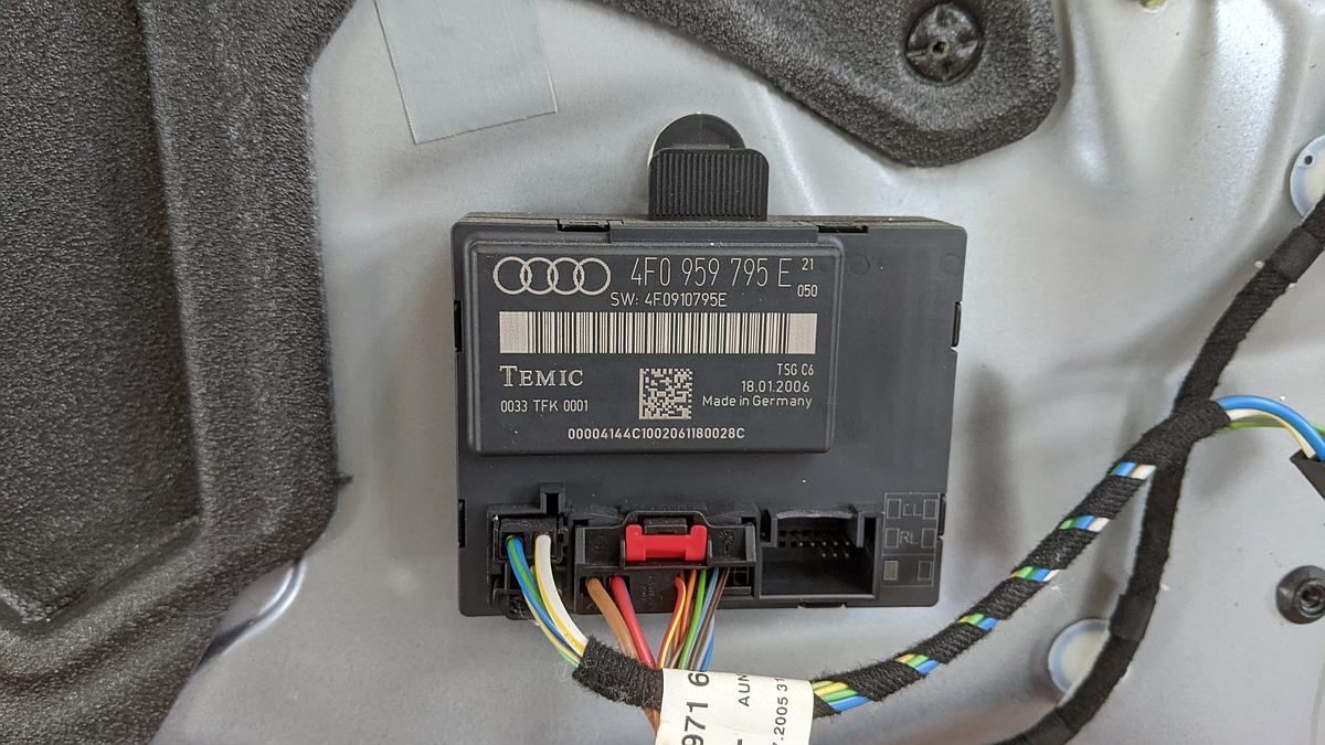 Audi A6 4F Bj.2006 Tür hinten links Avant Kombi silber LY7H Rohbau