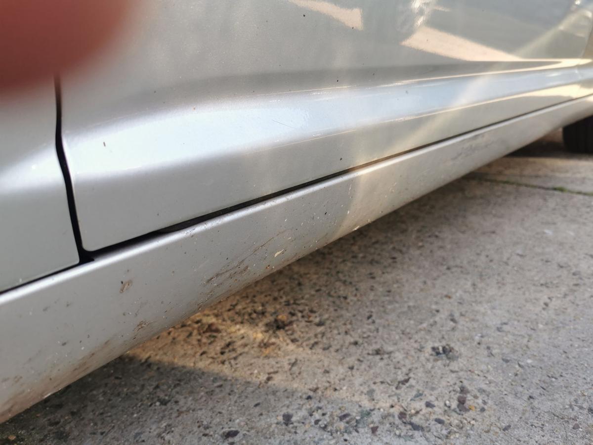 Toyota Avensis T25 Kombi Fahrertür Tür Autotür vorn links 1C0 Radiant Silver Roh