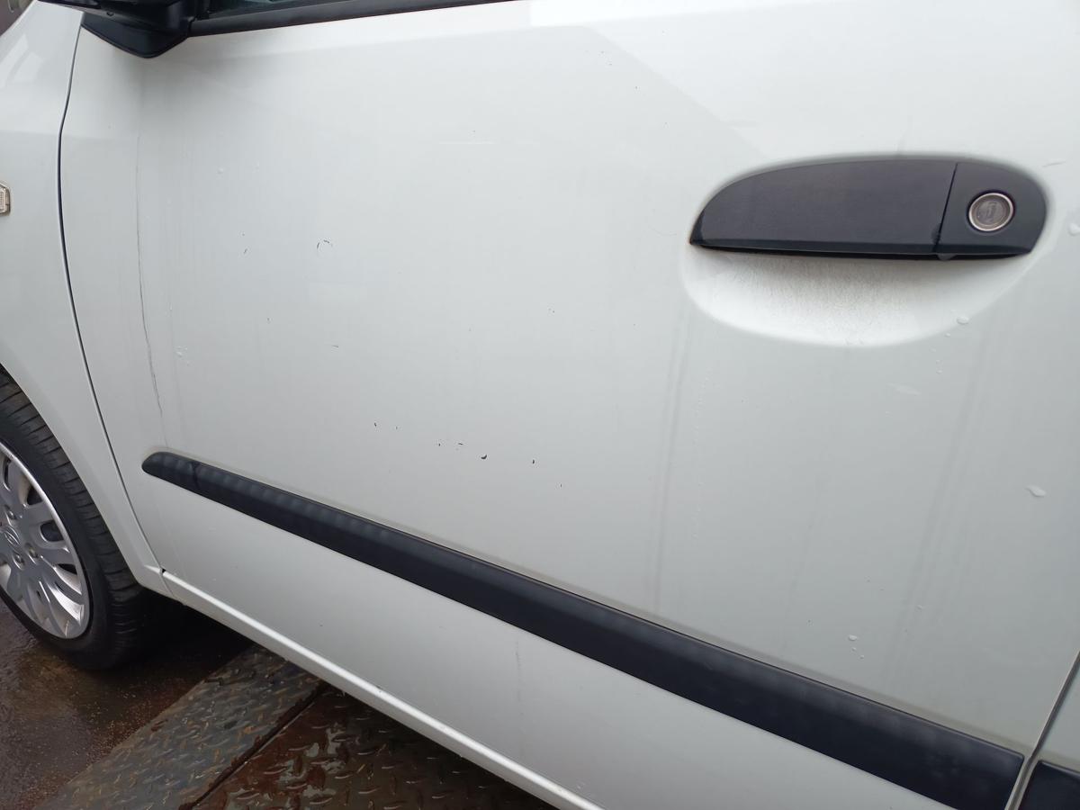 Hyundai I10 PA original T&uuml;r vorne links PGU Crystal White Baujahr 2011