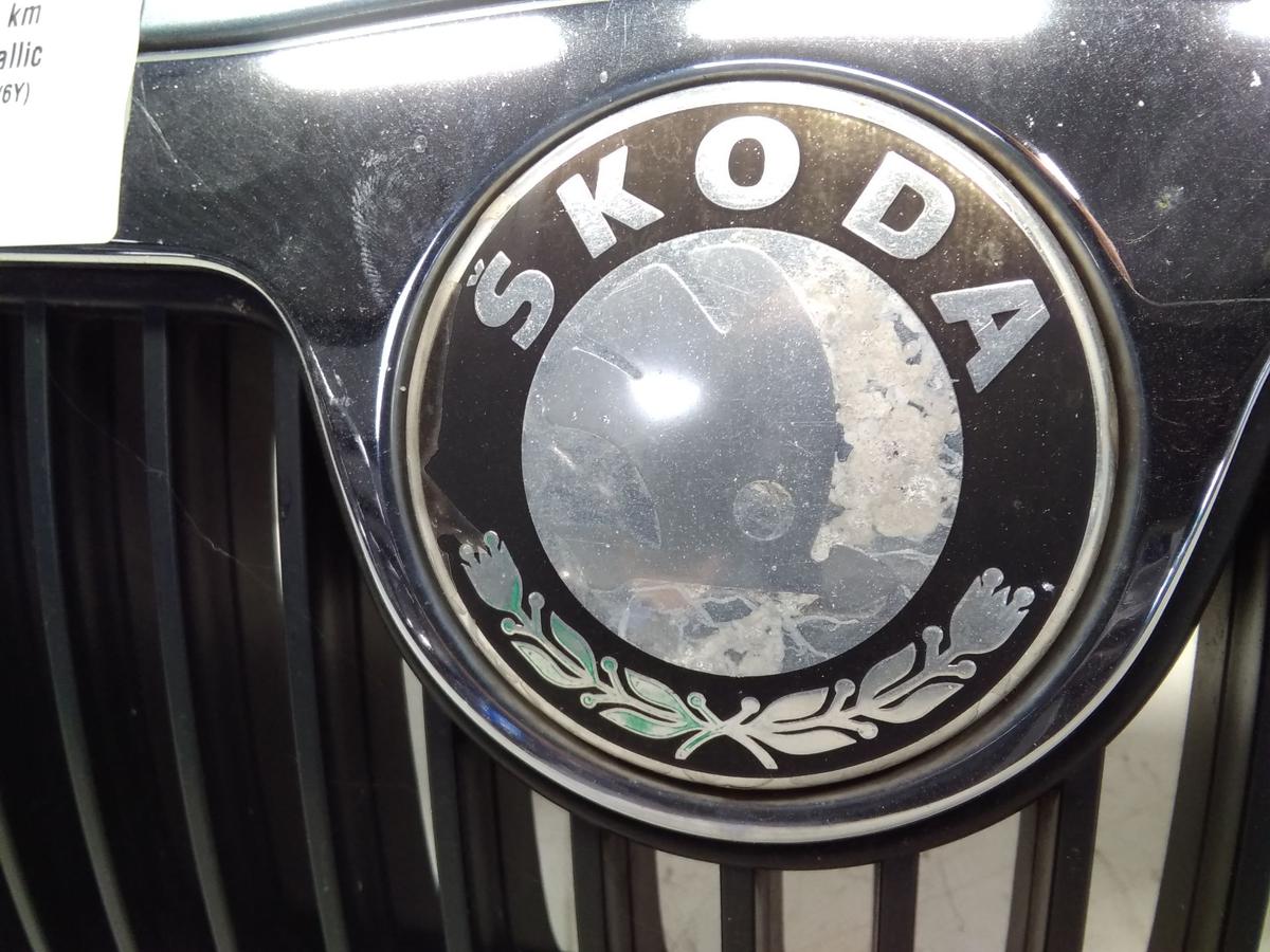 Skoda Fabia 1 6Y original Kühlergrill mit Rahmen LF7U Stonegreymetallic BJ2004