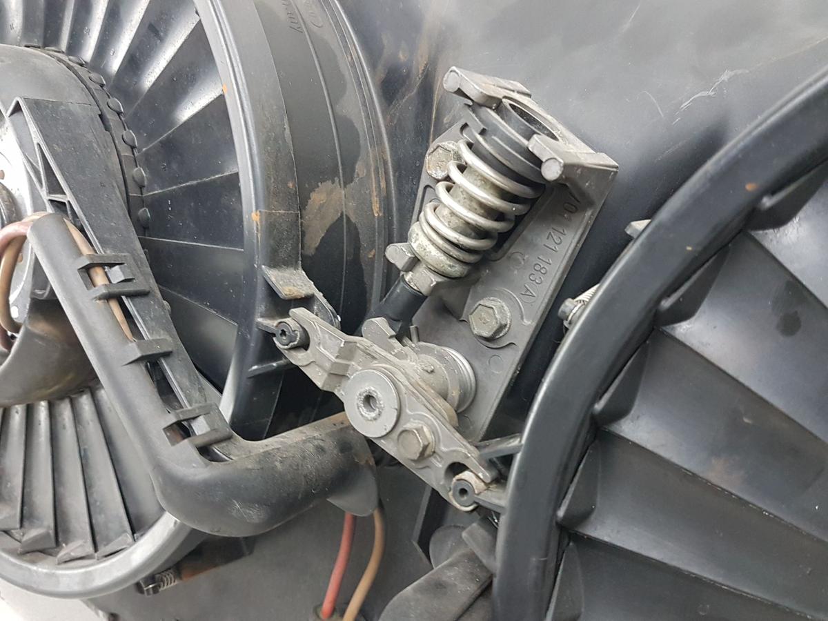 VW T4 K&uuml;hlerpaket mit Elektrol&uuml;fter 701121207B Bj1995 kurzer Vorbau