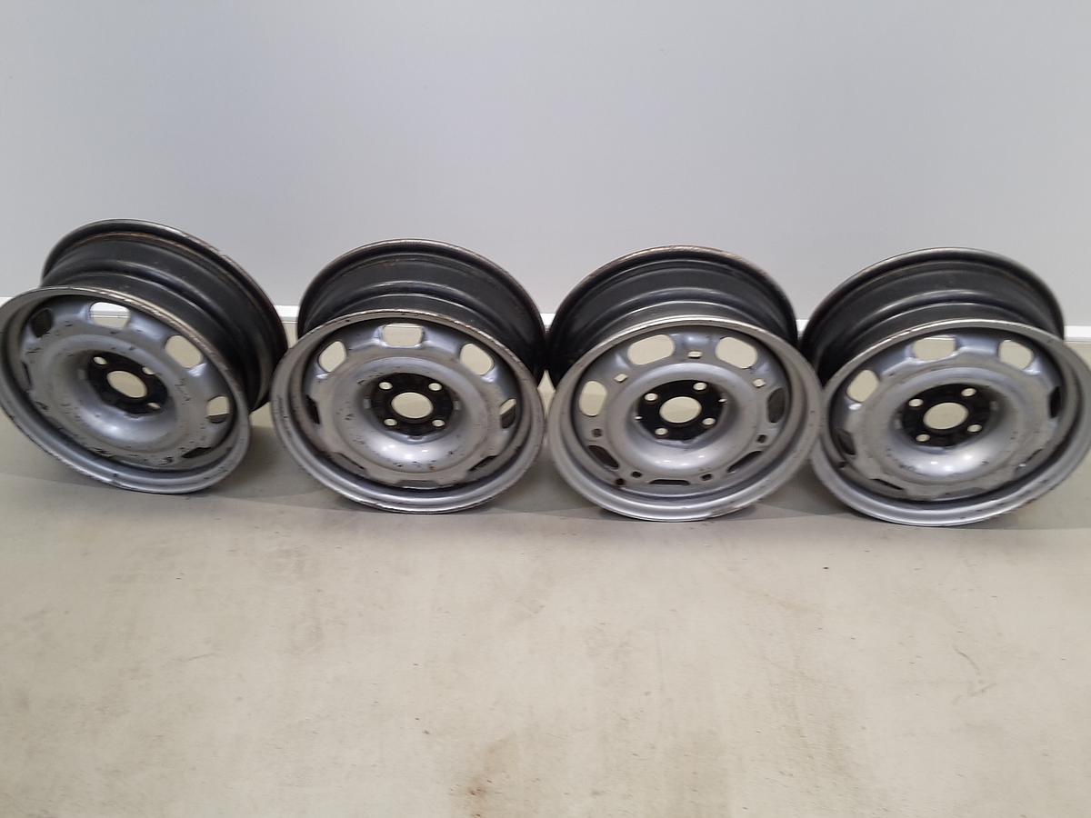 VW Passat Variant 35i original Satz Stahlfelgen 6Jx14 ET45 Bj 1996