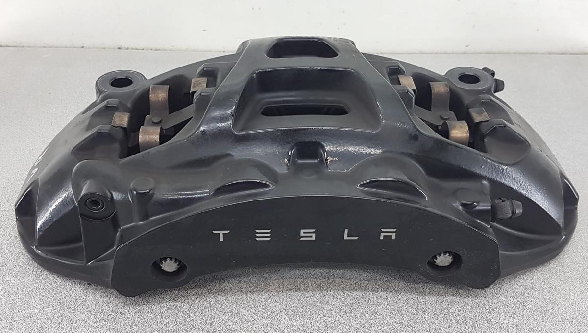 Tesla Model X Bremssattel vorn rechts Bj2022 1420622-00-B 4 Kolbenbremse Brembo