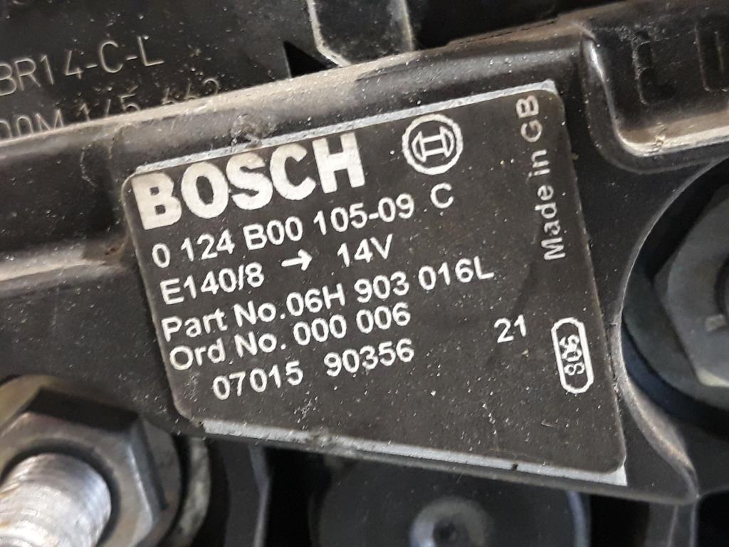 Audi A5 8T original Lichtmaschine Generator 06H903016L 0124B00105 BOSCH BJ2011