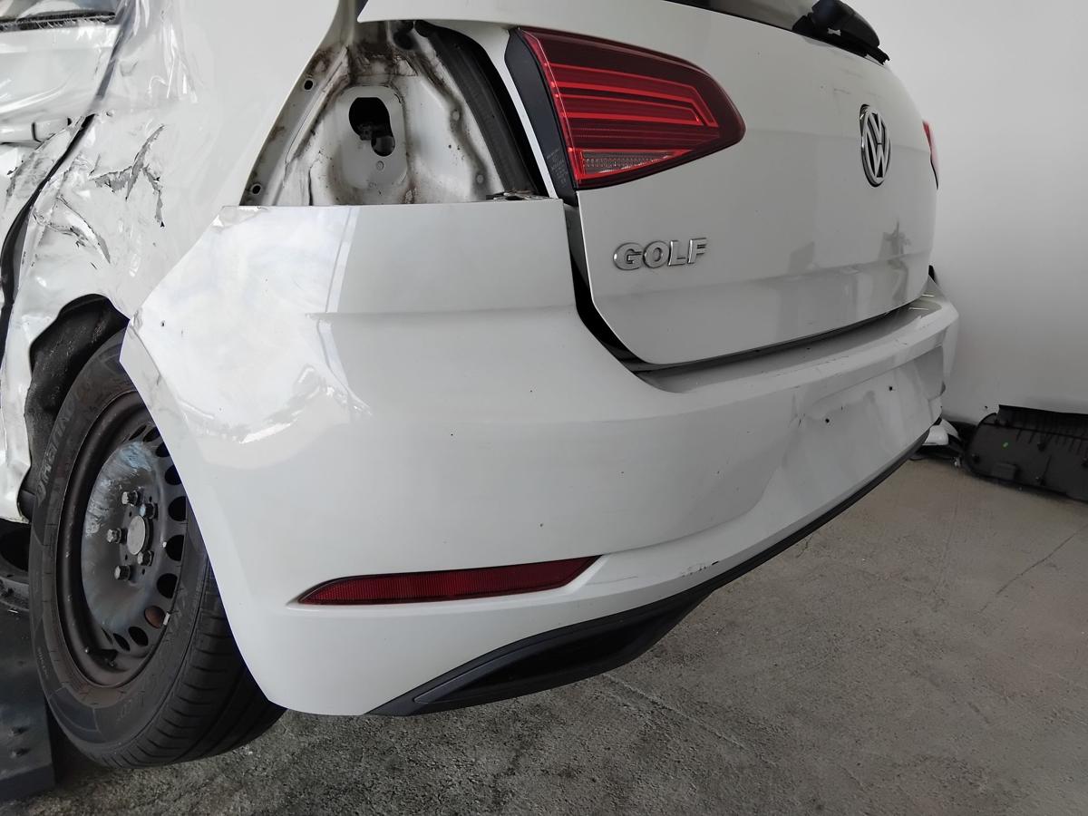VW Golf 7 Facelift orig Sto&szlig;f&auml;nger Sto&szlig;stange hinten Flie&szlig;heck BJ2019 LC9A pure white