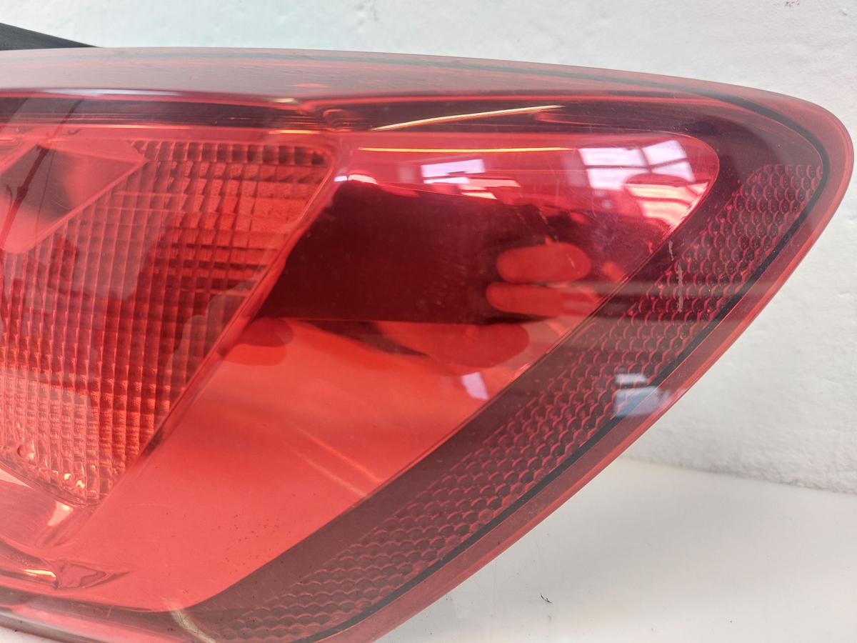 Seat Leon III 5F Rückleuchte außen rechts Ecke Rücklicht Heckleuchte kein LED